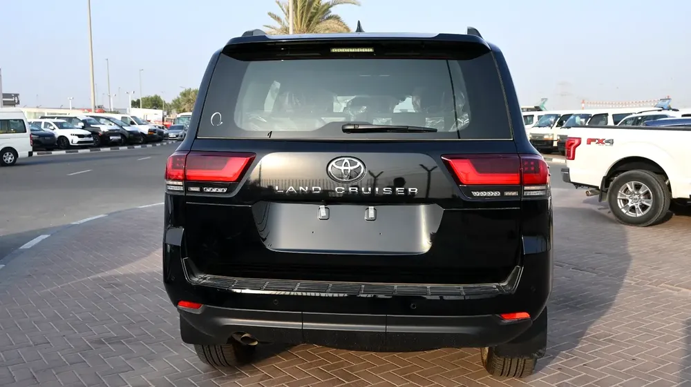 TOYOTA LC300 3.5L VX+ PETROL EUROPE FULL OPTION 2022MY - Image 5