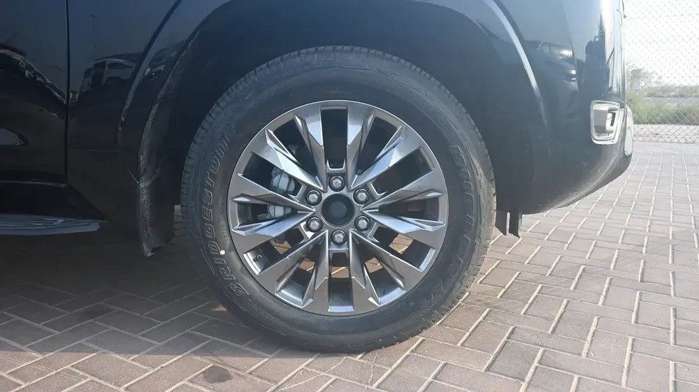 TOYOTA LC300 3.5L VX+ PETROL EUROPE FULL OPTION 2022MY - Image 9