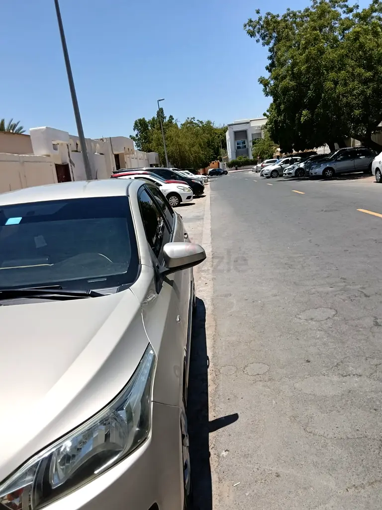 Toyota yaris - Image 8
