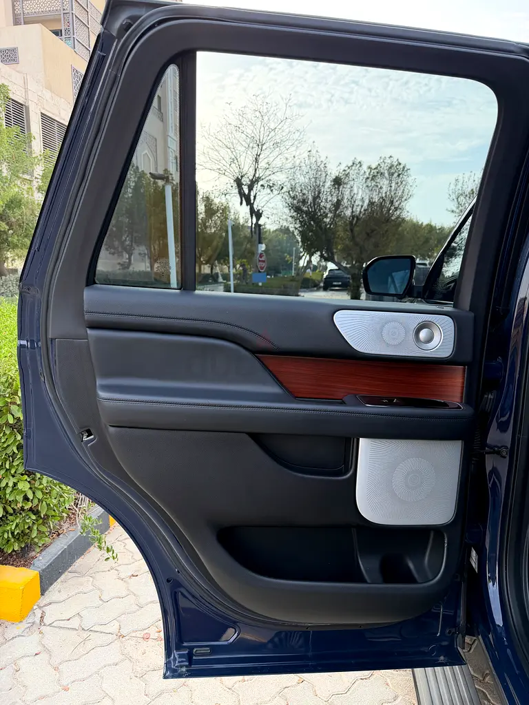 Linclon navigator Reserve 2018 gcc ( low km ) - Image 17