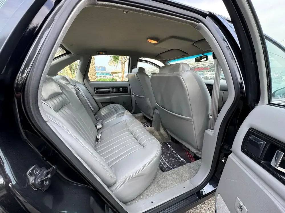 Chevrolet Impala 1996, Japanese Specs only 500 km - Image 18
