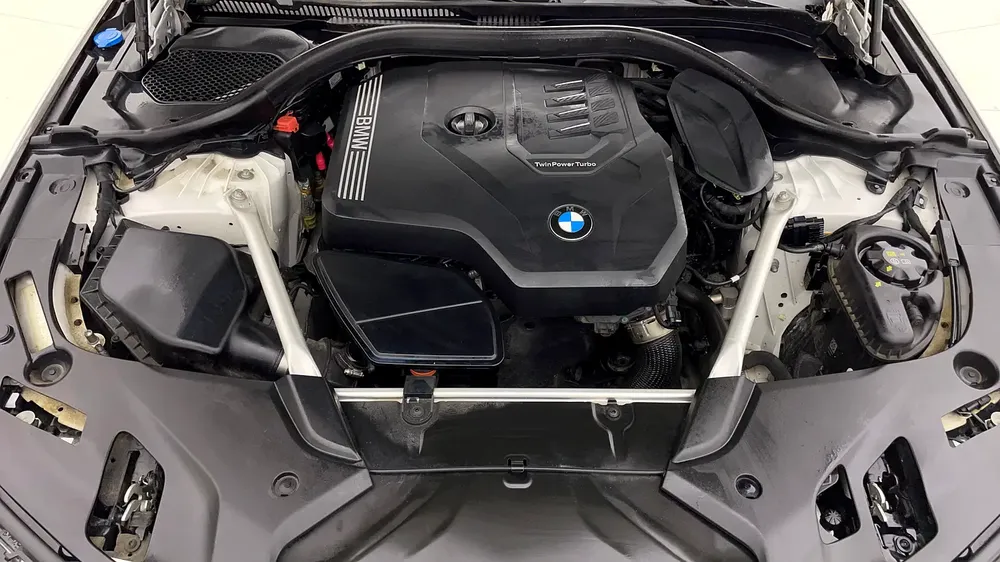 AED 2,046/month | 0 Downpayment | Free 1 Year Warranty | BMW 520I 2023 - Image 13