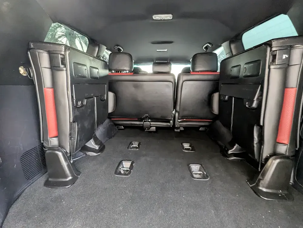 Toyota Land Cruiser GXR 2011 Facelifted 2026 With Interior and Exterior GCC Specs - Image 10