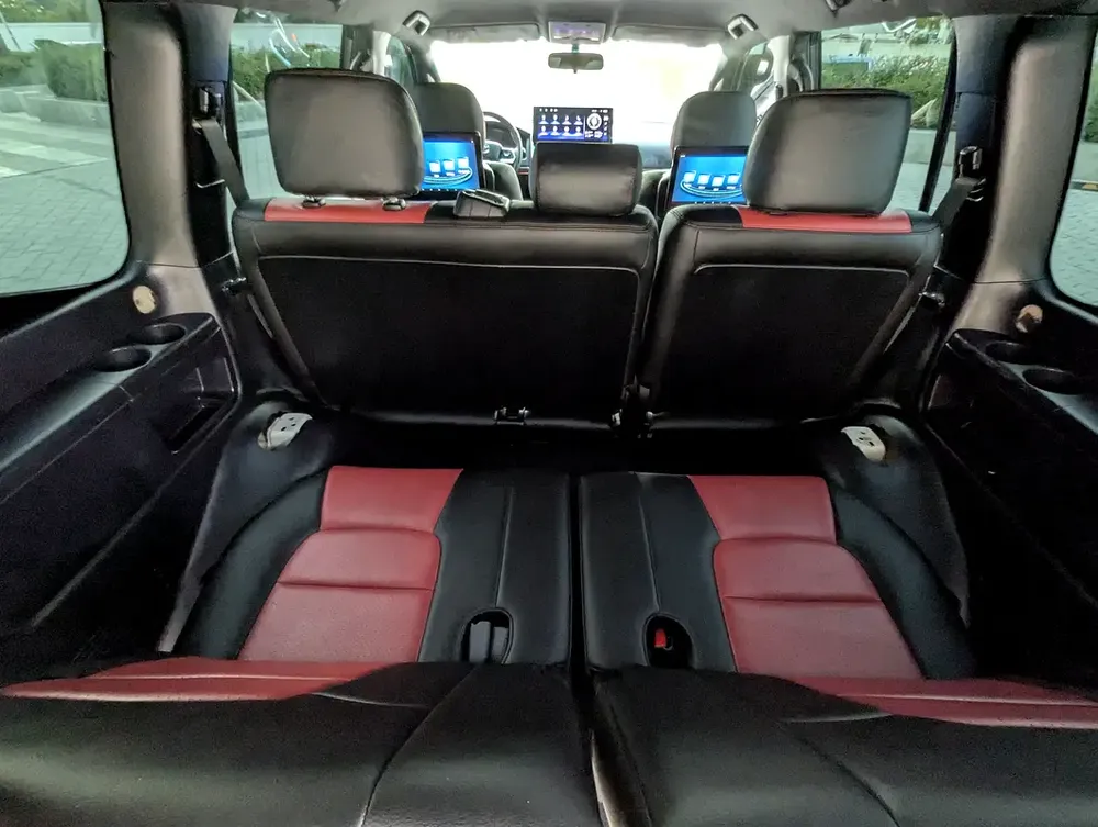 Toyota Land Cruiser GXR 2011 Facelifted 2026 With Interior and Exterior GCC Specs - Image 11