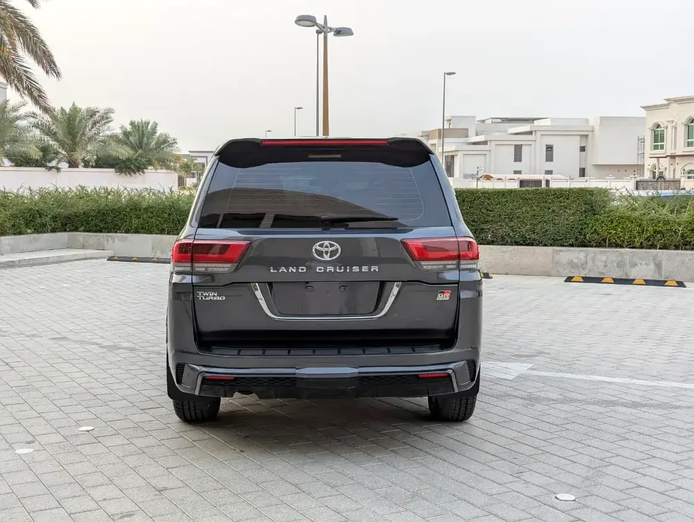 Toyota Land Cruiser GXR 2011 Facelifted 2026 With Interior and Exterior GCC Specs - Image 19