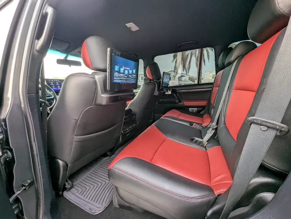 Toyota Land Cruiser GXR 2011 Facelifted 2026 With Interior and Exterior GCC Specs - Image 7