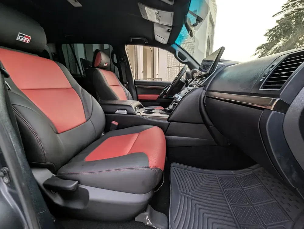 Toyota Land Cruiser GXR 2011 Facelifted 2026 With Interior and Exterior GCC Specs - Image 8
