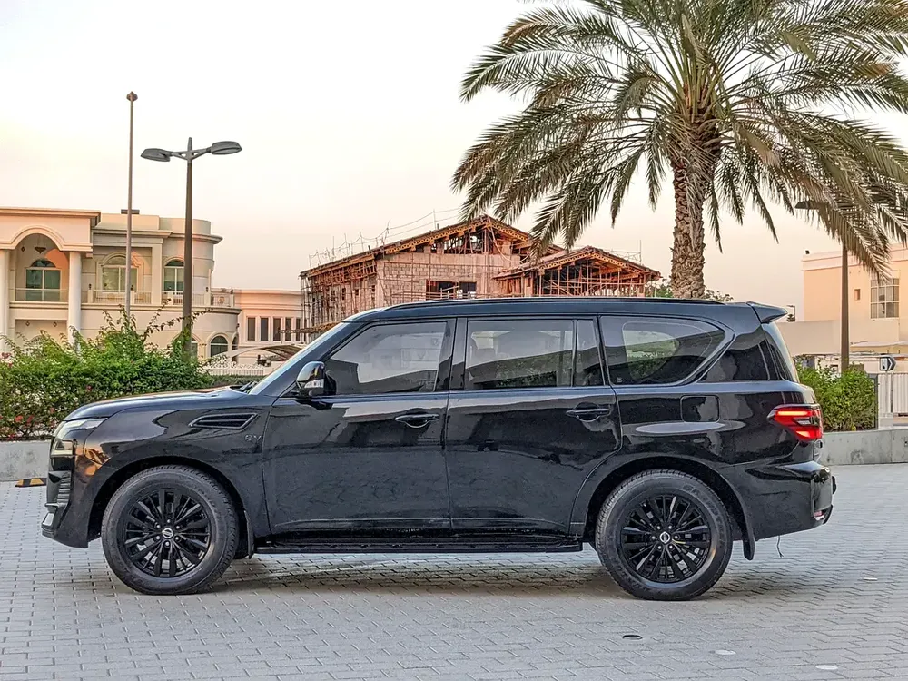 NISSAN PATROL 2010 FACELIFTED 2023 V8 G.C.C FULL OPTION IN EXCELLENT CONDITION - Image 12