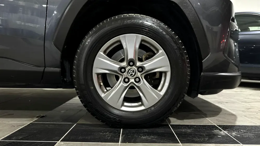 AED 1,229/month | 0 DP | Free 3 Months Warranty | Service History | 30 Day Return | TOYOTA RAV4 2022 - Image 12