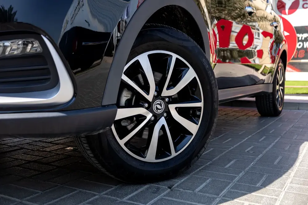 Fengon 580 (7 SEATER) 2023 GCC | Agency Warranty | Flexible D.P. - Image 8
