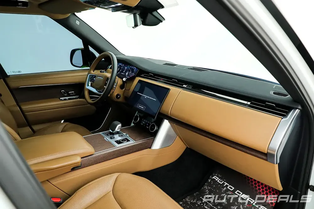 2023 Land Rover Vouge HSE P400 | GCC Specs | Warranty | Service Contract | Pristine Condition - Image 14