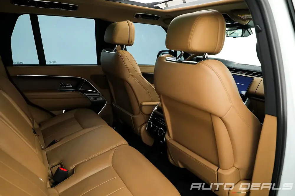 2023 Land Rover Vouge HSE P400 | GCC Specs | Warranty | Service Contract | Pristine Condition - Image 20
