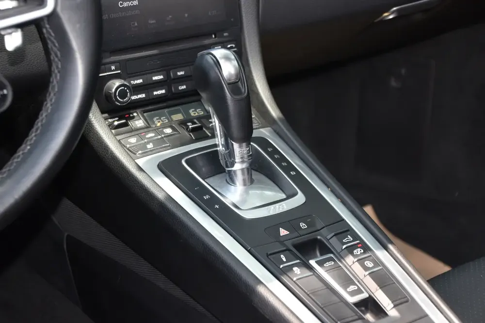 2022 ll Porches Boxster ll 718 ll V6 ll Full option - Image 13