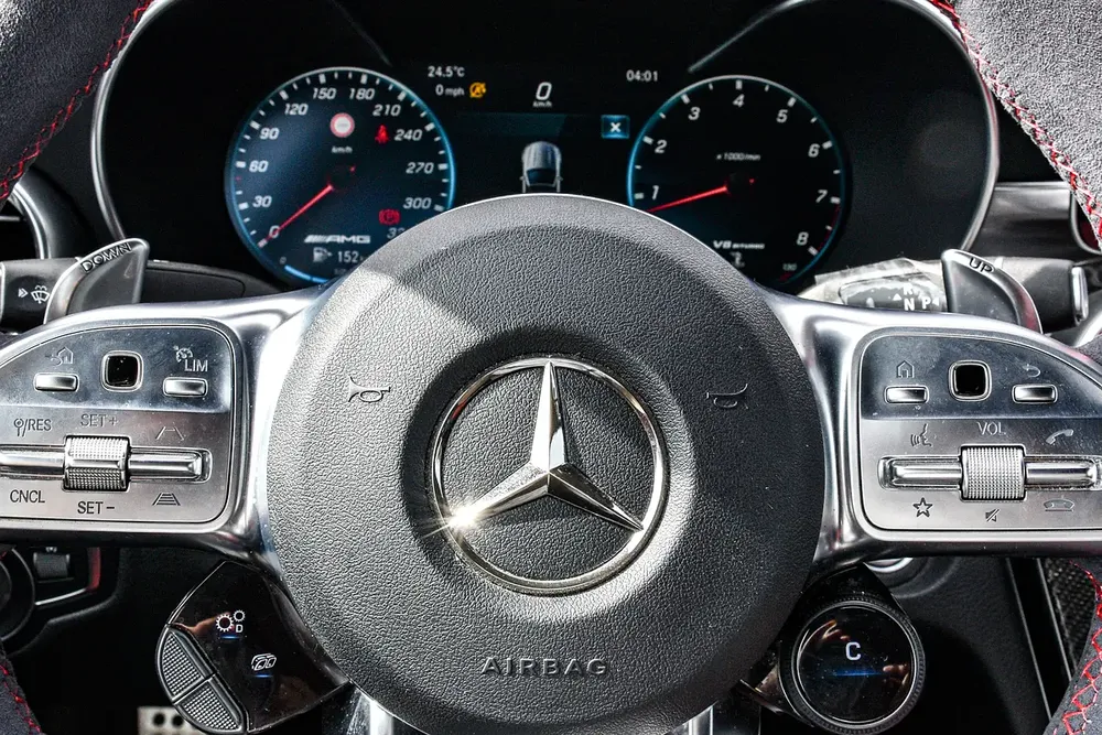 2019 - BENZ C63 S CABRIOLET  - SUPER CLEAN - LIKE NEW - ONLY 68,000 KM - Image 10