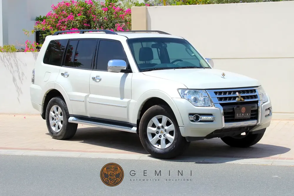 Mitsubishi Pajero 3.5 4WD GLS Top 2022 GCC with WARRANTY - Image 19