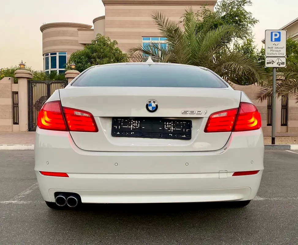 2013 BMW 530i || FULL OPTION || 6 cylinder || accident free || GCC SPECS - Image 10
