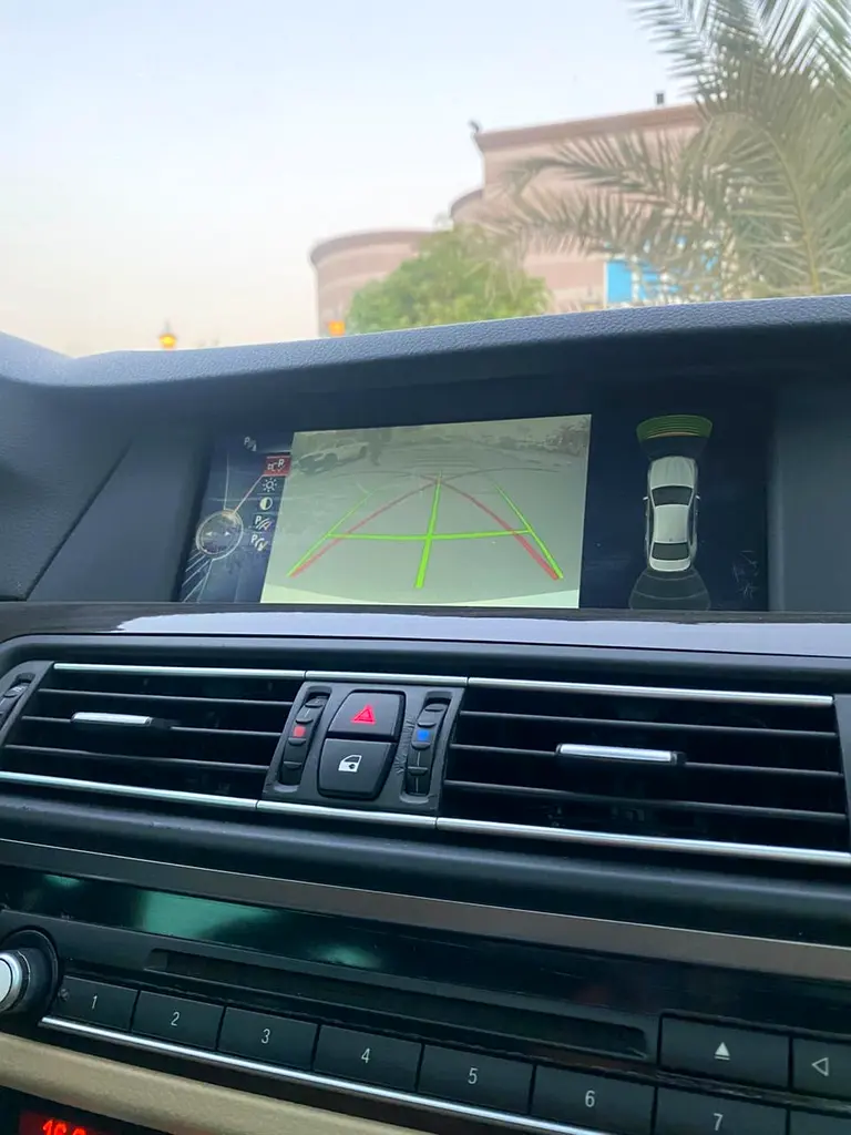2013 BMW 530i || FULL OPTION || 6 cylinder || accident free || GCC SPECS - Image 17