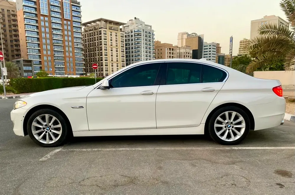 2013 BMW 530i || FULL OPTION || 6 cylinder || accident free || GCC SPECS - Image 7