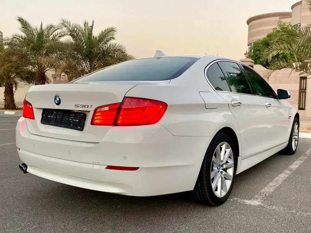 2013 BMW 530i || FULL OPTION || 6 cylinder || accident free || GCC SPECS - Image 8
