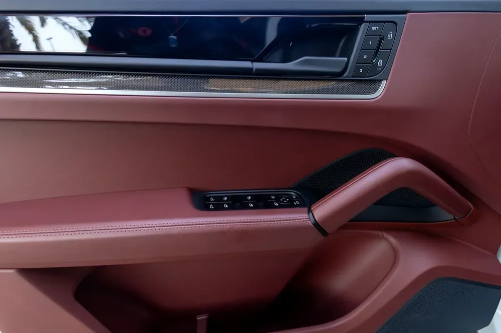 Agency Warranty | Service Contract | Porsche Cayenne 2024 GCC - Image 10
