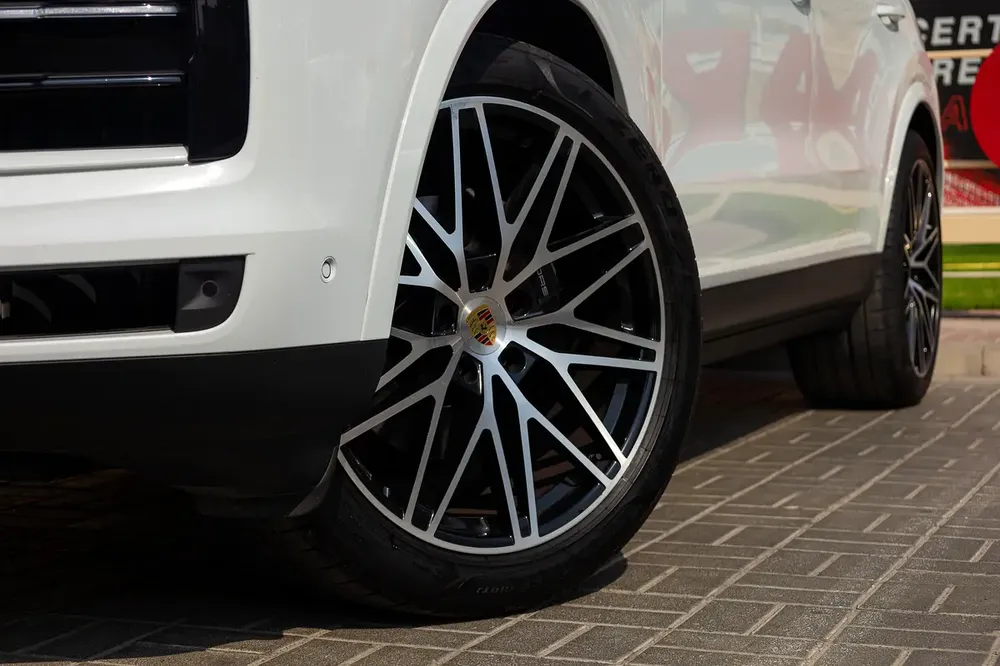 Agency Warranty | Service Contract | Porsche Cayenne 2024 GCC - Image 8