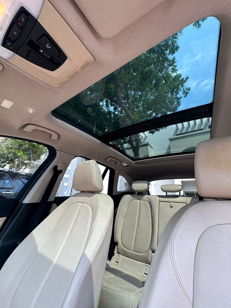 BMW X1 sDrive20i 2016 GCC Specs | Panoramic Roof - Image 13