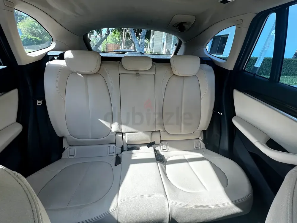 BMW X1 sDrive20i 2016 GCC Specs | Panoramic Roof - Image 15