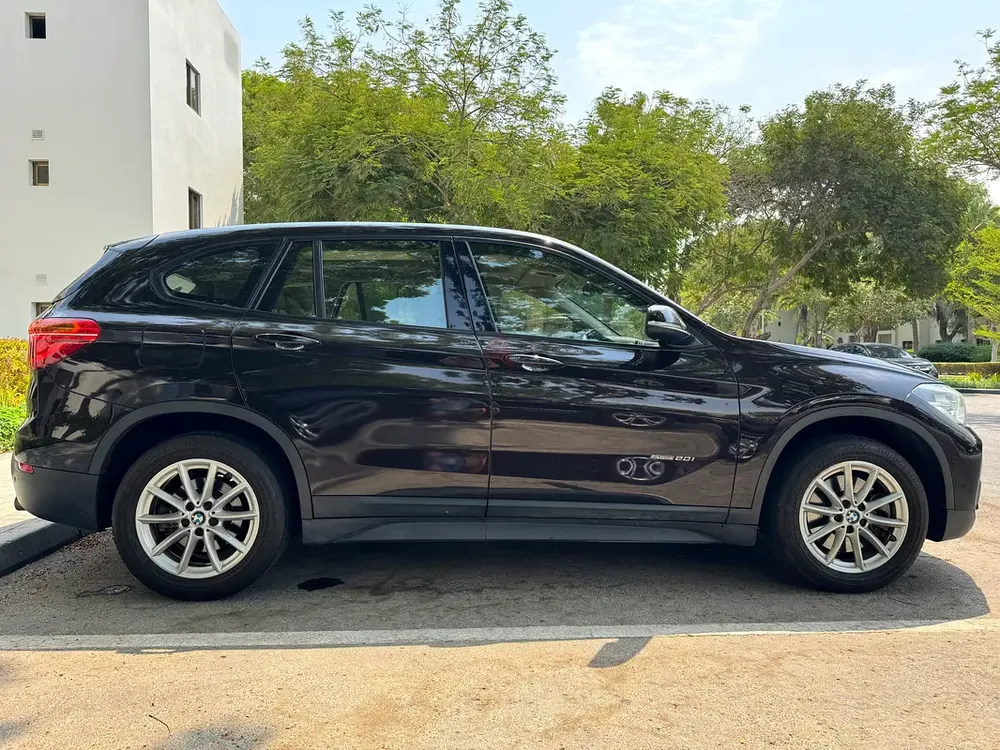 BMW X1 sDrive20i 2016 GCC Specs | Panoramic Roof - Image 4