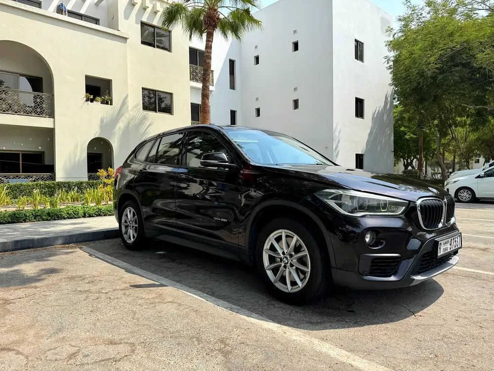 BMW X1 sDrive20i 2016 GCC Specs | Panoramic Roof - Image 5