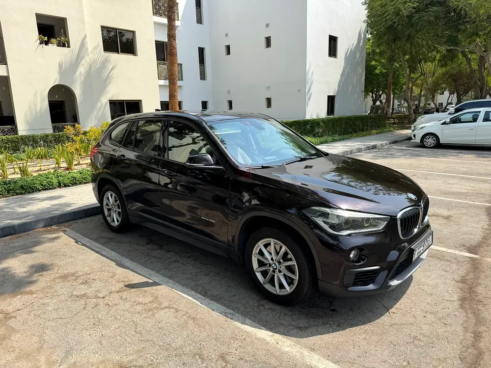 BMW X1 sDrive20i 2016 GCC Specs | Panoramic Roof - Image 7