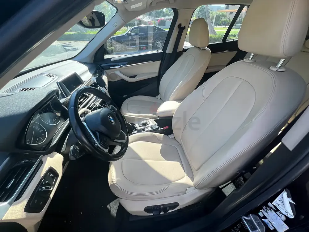 BMW X1 sDrive20i 2016 GCC Specs | Panoramic Roof - Image 9