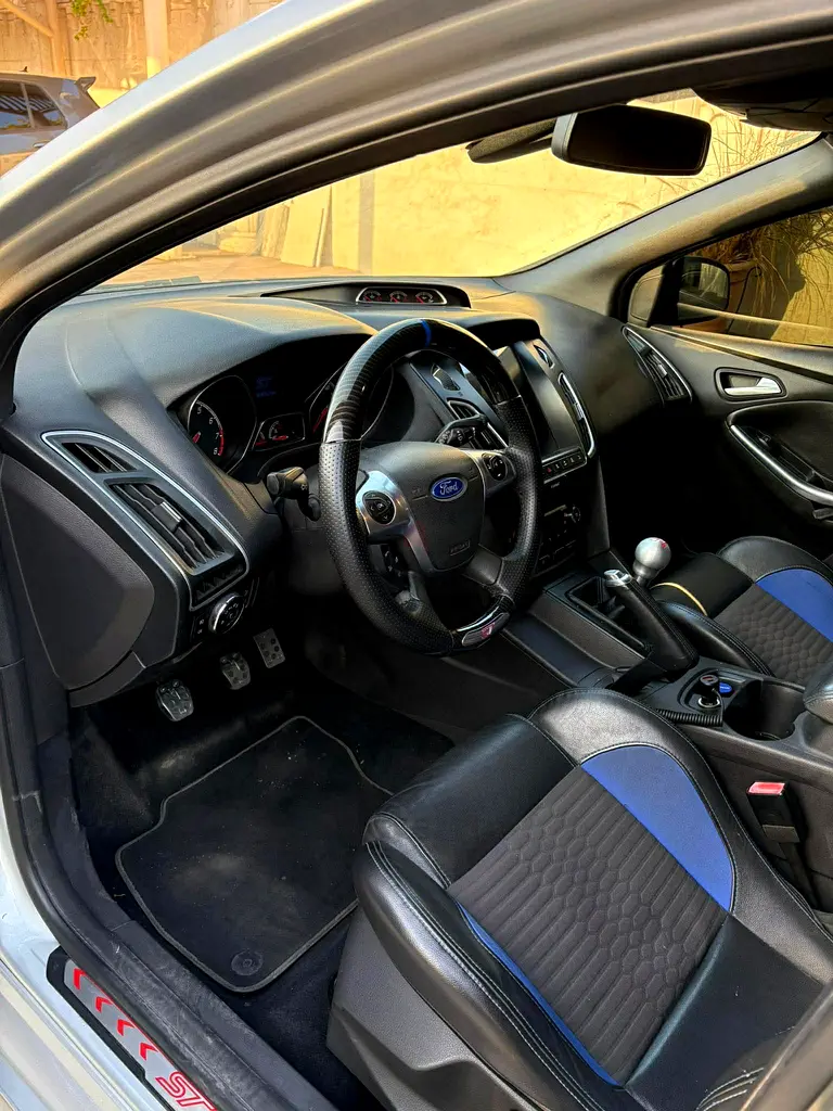 Selling my sport car - Image 7