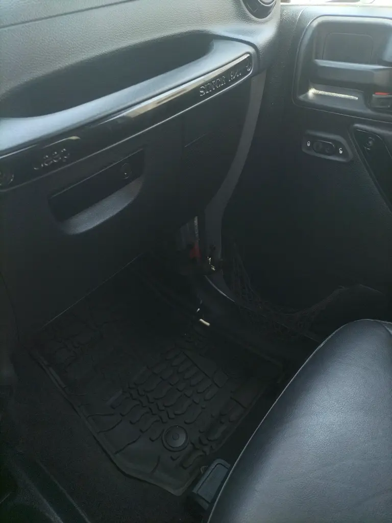 Jeep Wrangler Sahara 2017 GCC Specs - Image 10