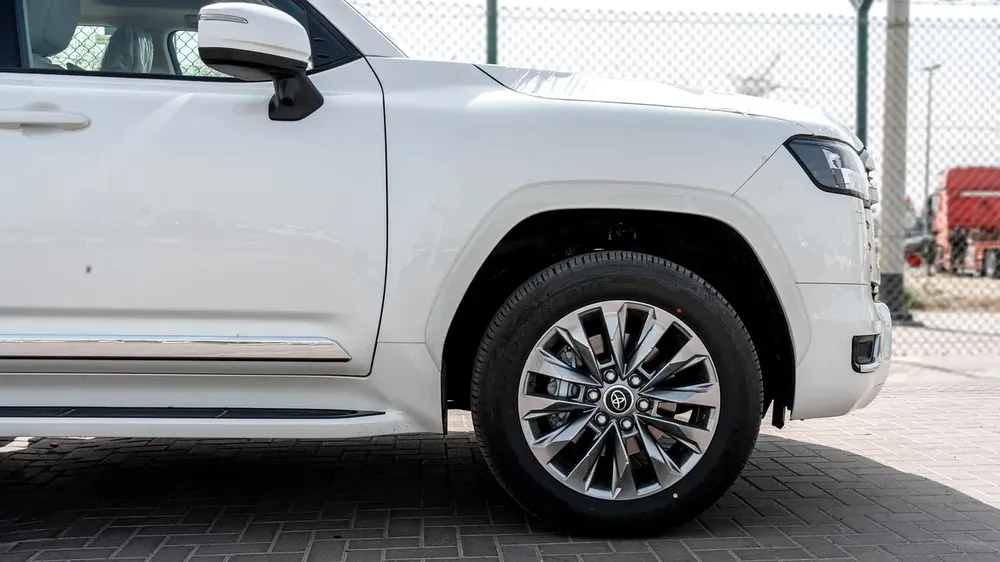 2026 Toyota Land Cruiser GXR 3.5L AT Petrol (Full Option with Radar) - Image 6