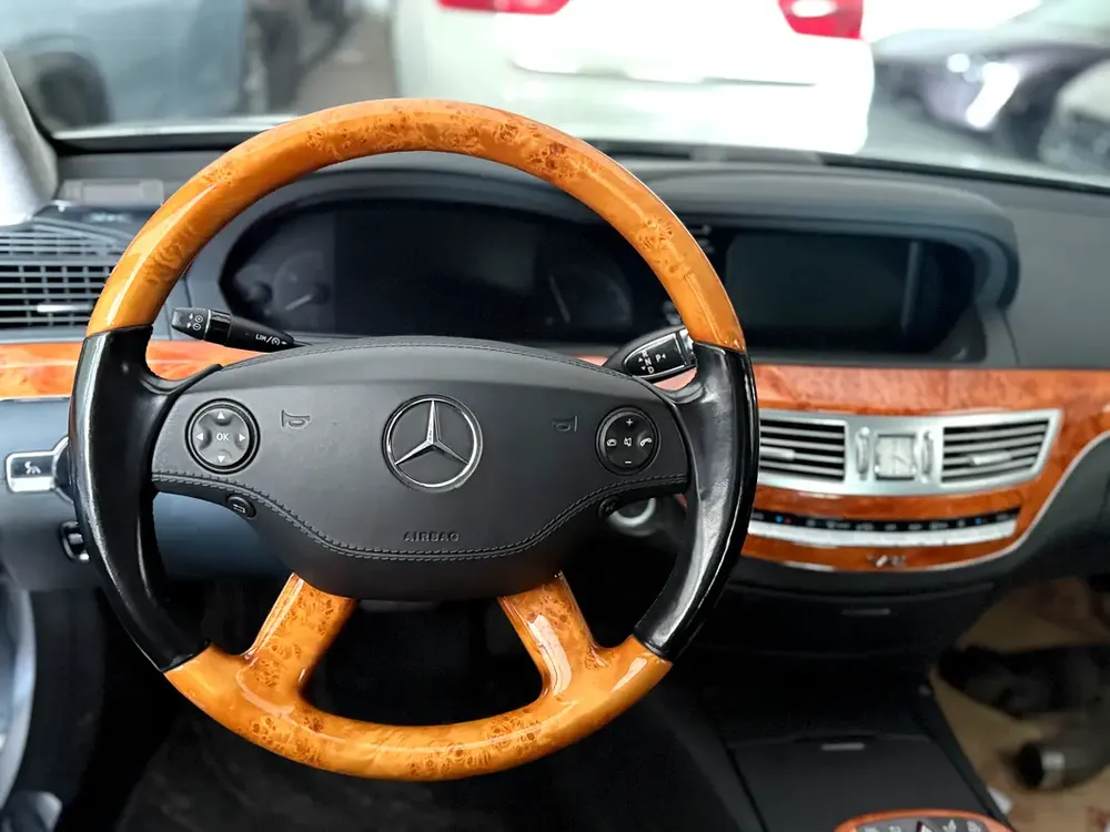 like new accident free S600 V12 Japan spec - Image 9
