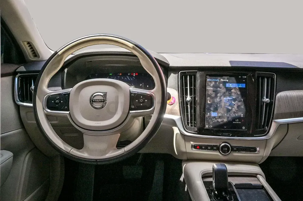 AED 1596/month | 2023 Volvo S90 B5 | GCC Specs | Ref#441982 - Image 10