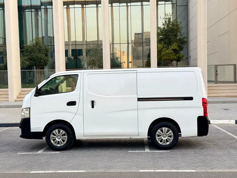 Nissan Urban Van // Gcc space // Model 2020 // Good conditions // power window - Image 6