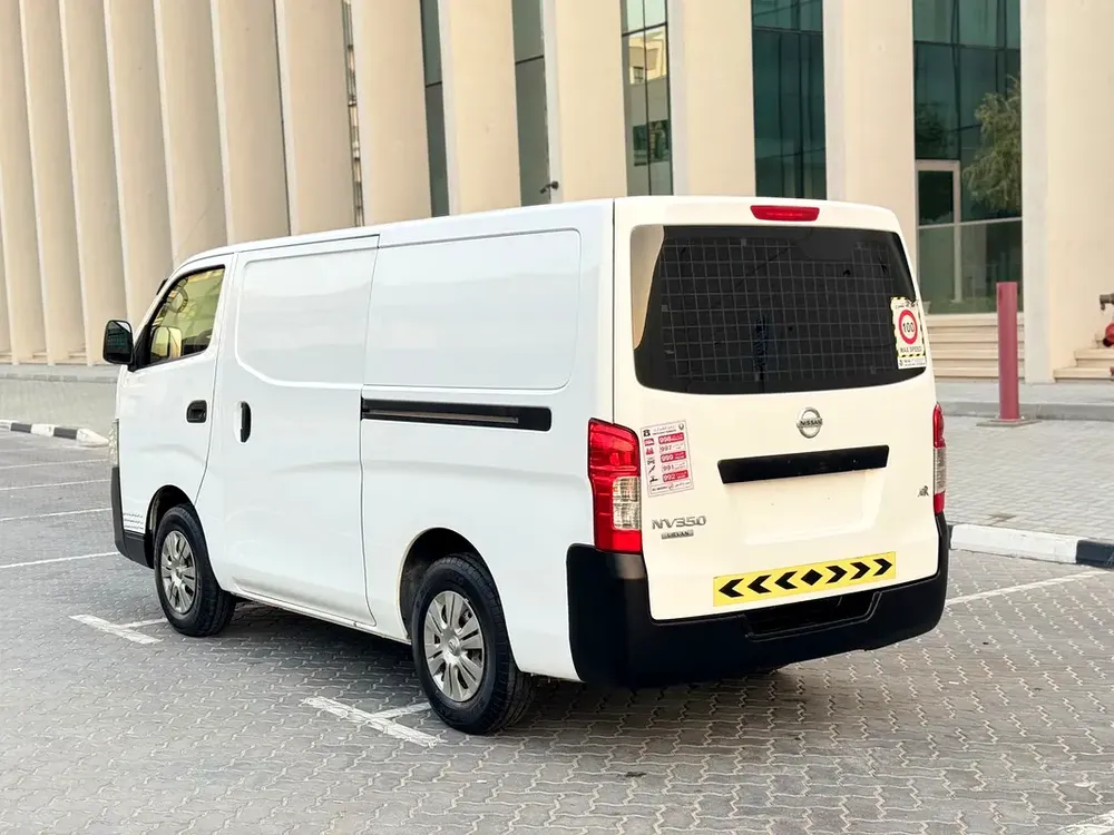 Nissan Urban Van // Gcc space // Model 2020 // Good conditions // power window - Image 8