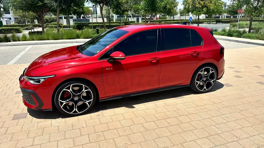 2025 Volkswagen Golf GTI - GCC Specs - No Accidents. Warranty and Service Plan - Image 6
