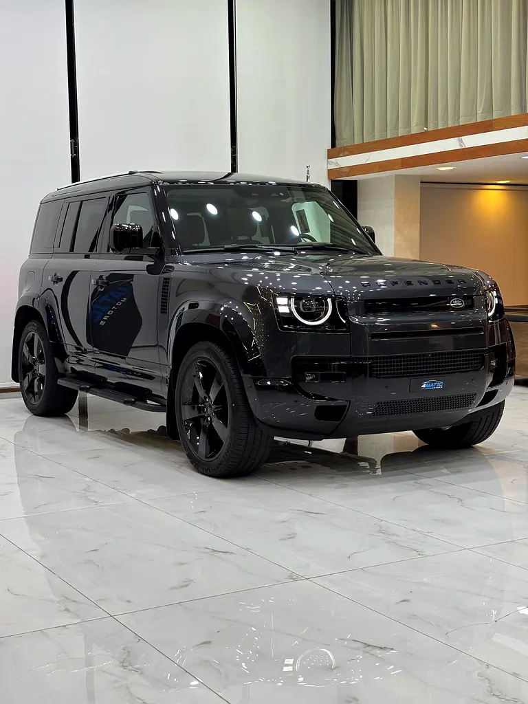 Land Rover Defender P400 X-Dynamic HSE - Image 4