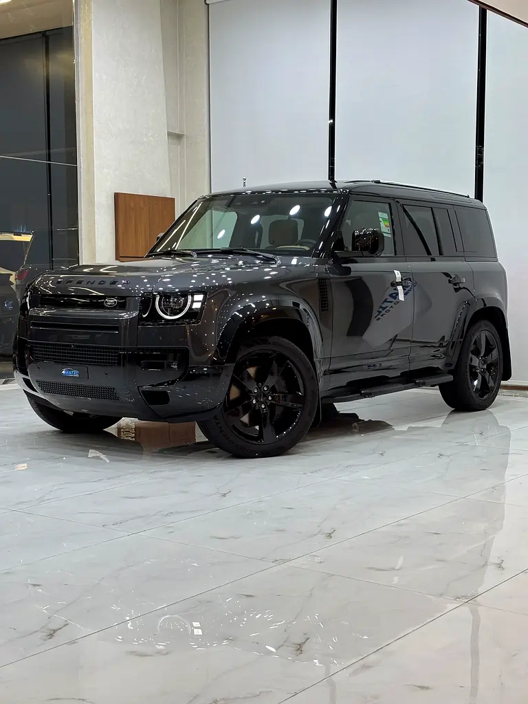Land Rover Defender P400 X-Dynamic HSE - Image 5
