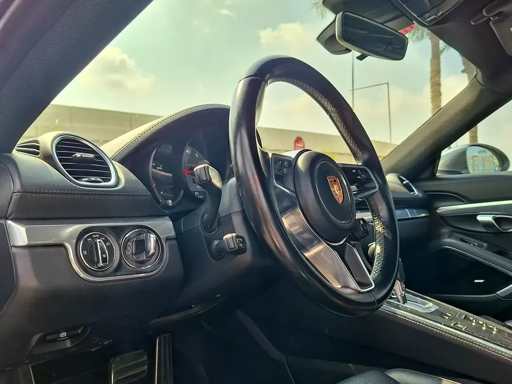 AED 3360/month | 2017 Porsche Cayman  | GCC Specs | Ref#431946 - Image 10