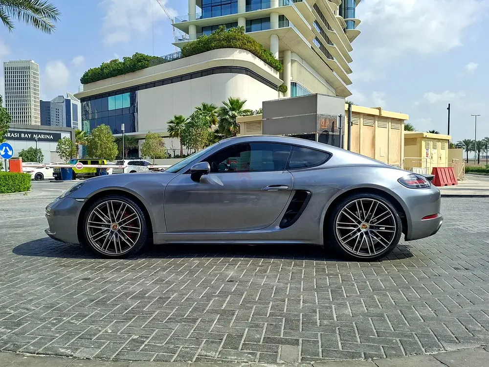 AED 3360/month | 2017 Porsche Cayman  | GCC Specs | Ref#431946 - Image 5