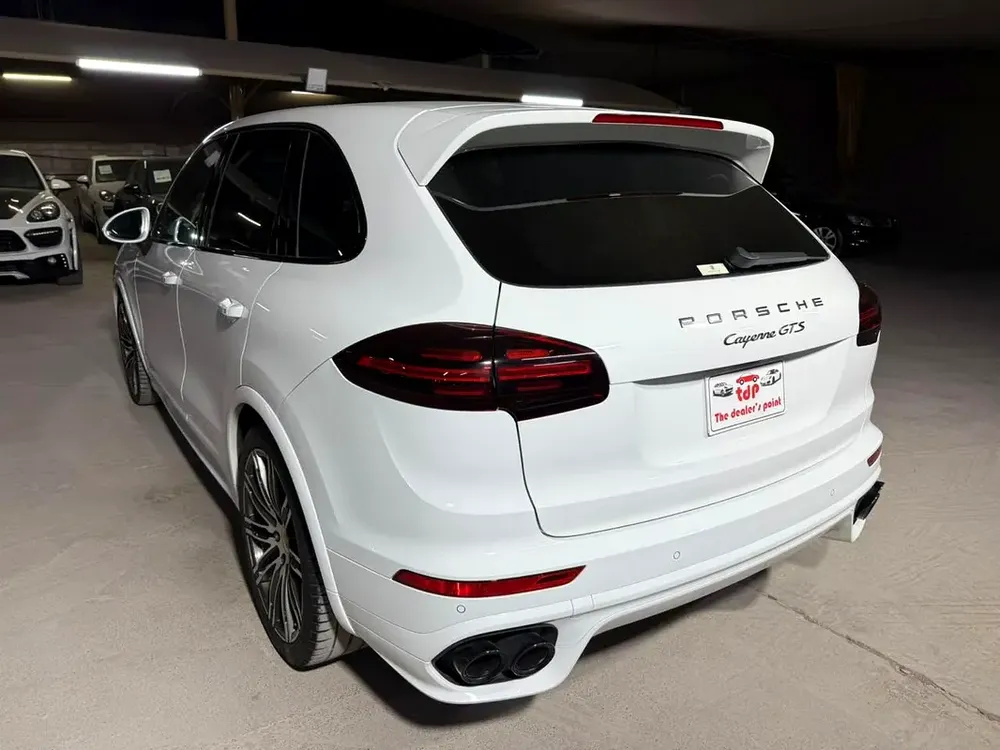 PORSCHE CAYENNE GTS 2016 3.6L | SERVICE HISTORY | ALCANTARA INTERIOR | SPORTS CHRONO PACKAGE - Image 4