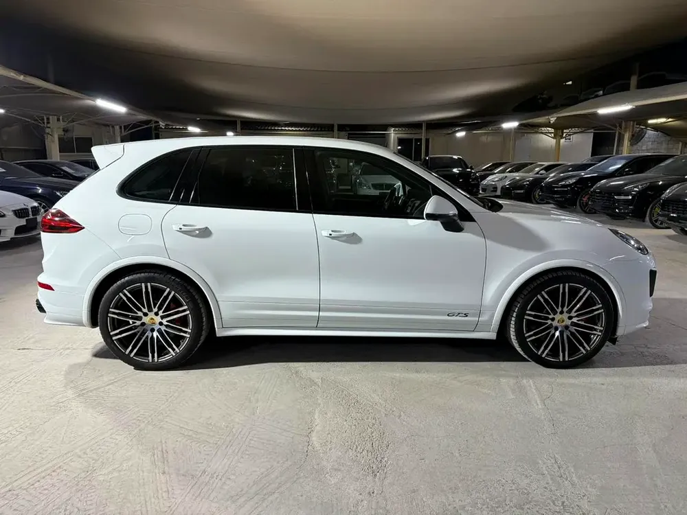PORSCHE CAYENNE GTS 2016 3.6L | SERVICE HISTORY | ALCANTARA INTERIOR | SPORTS CHRONO PACKAGE - Image 6