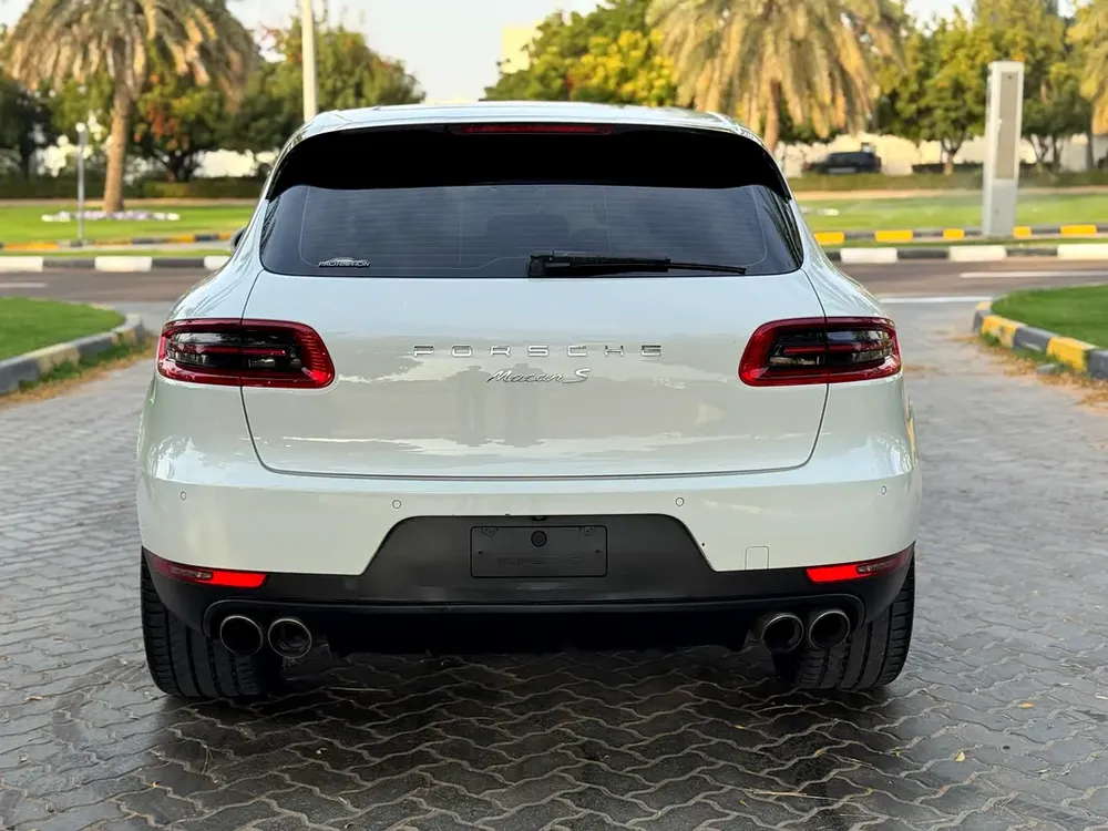 PORSHE - MACAN - S - 2015 VERY GOOD CONDITION GCC - Image 13