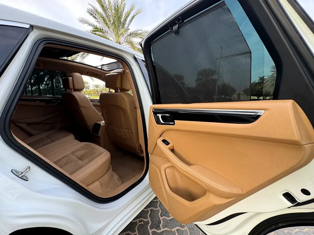 PORSHE - MACAN - S - 2015 VERY GOOD CONDITION GCC - Image 17