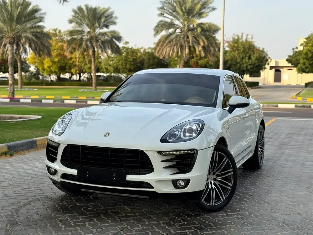 PORSHE - MACAN - S - 2015 VERY GOOD CONDITION GCC - Image 4