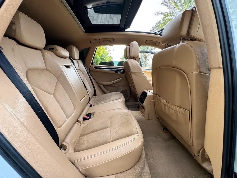 PORSHE - MACAN - S - 2015 VERY GOOD CONDITION GCC - Image 7