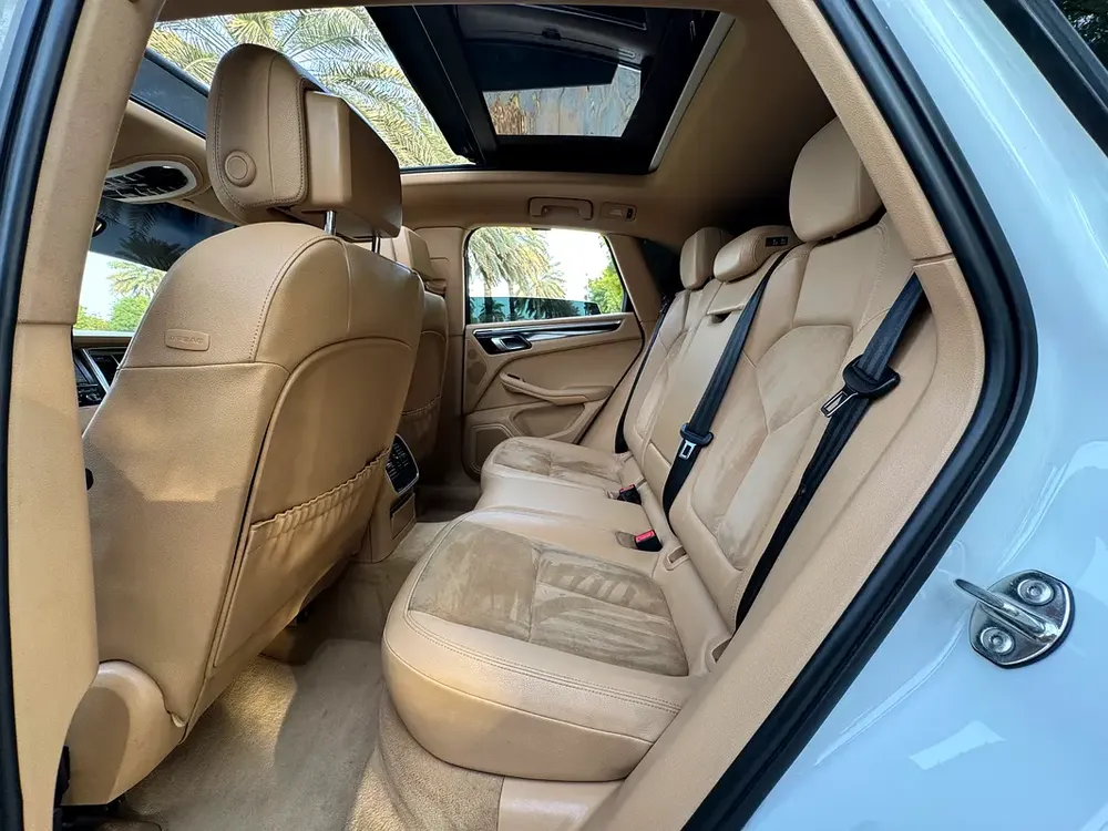 PORSHE - MACAN - S - 2015 VERY GOOD CONDITION GCC - Image 8